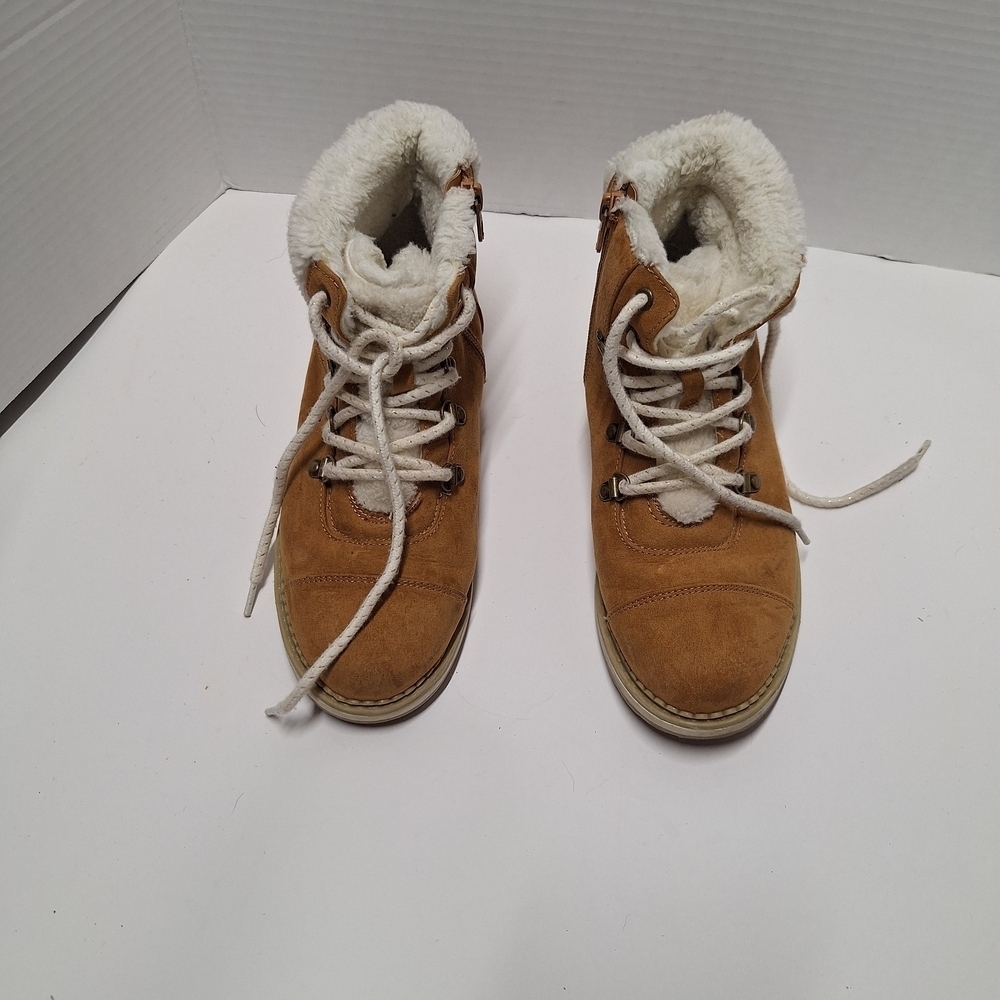 Cat & Jack Tan Kids Boots with White Laces